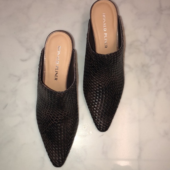 NWT DONALD PLINER Polished Calf Dark Brown Mules - Picture 4 of 7